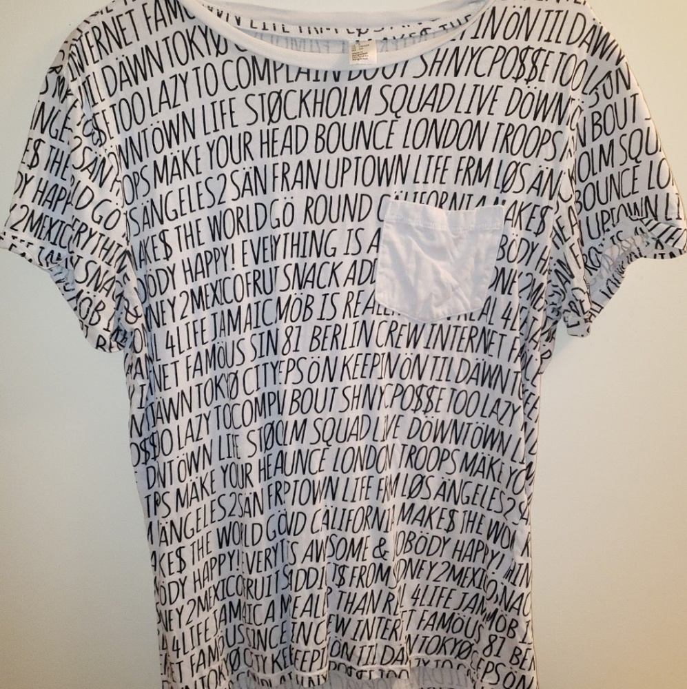 👚H&M 👚Divided 👚Printed Text T-Shirt👚